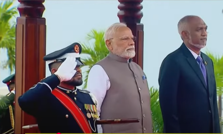 मालदीव में पीएम मोदी का ऐतिहासिक स्वागत, राष्ट्रपति मुइज्जू ने तोड़ा प्रोटोकॉल | भारत-मालदीव संबंधों में नई गर्माहट
